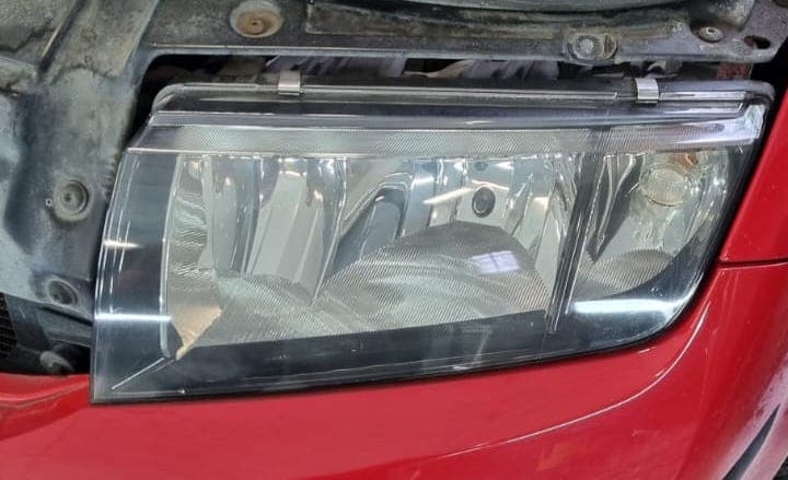 Skoda Fabia - reflektor po polerowaniu.
